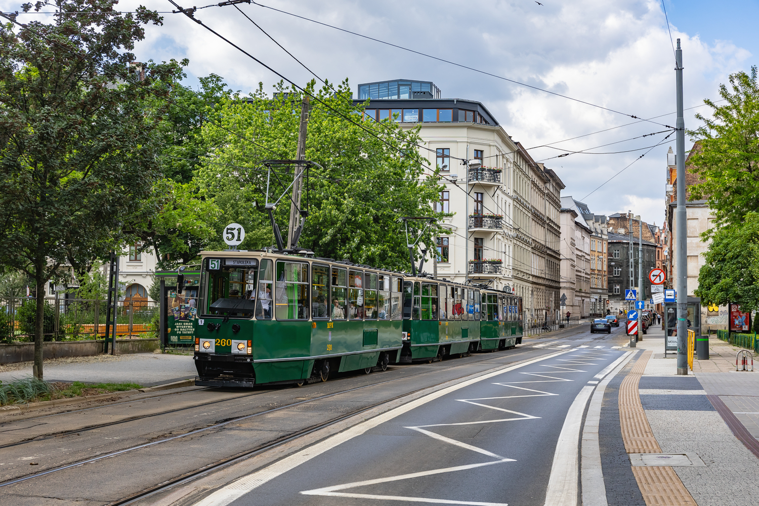 105Na #260+258+259: Poznań, przystanek Łąkowa