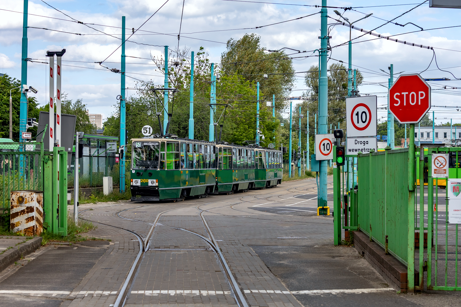 105Na #260+258+259: Poznań, zajezdnia Forteczna
