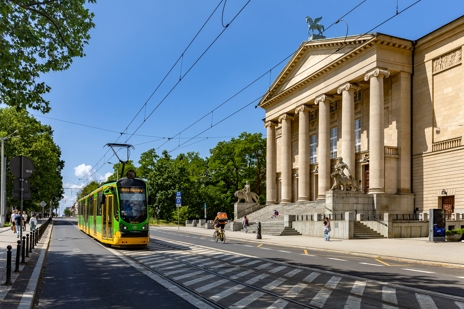 Moderus Beta MF22AC BD #920: Poznań, ul. Fredry