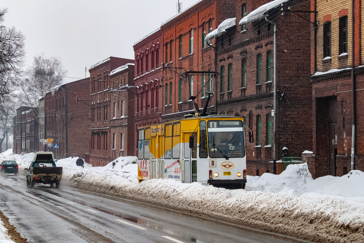105Na #719: Brzeziny Śląskie, ul. Przyjaźni 