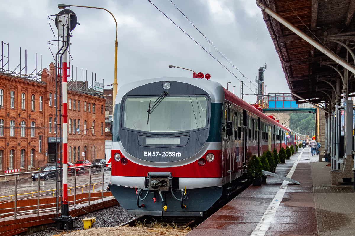 EN57-2059