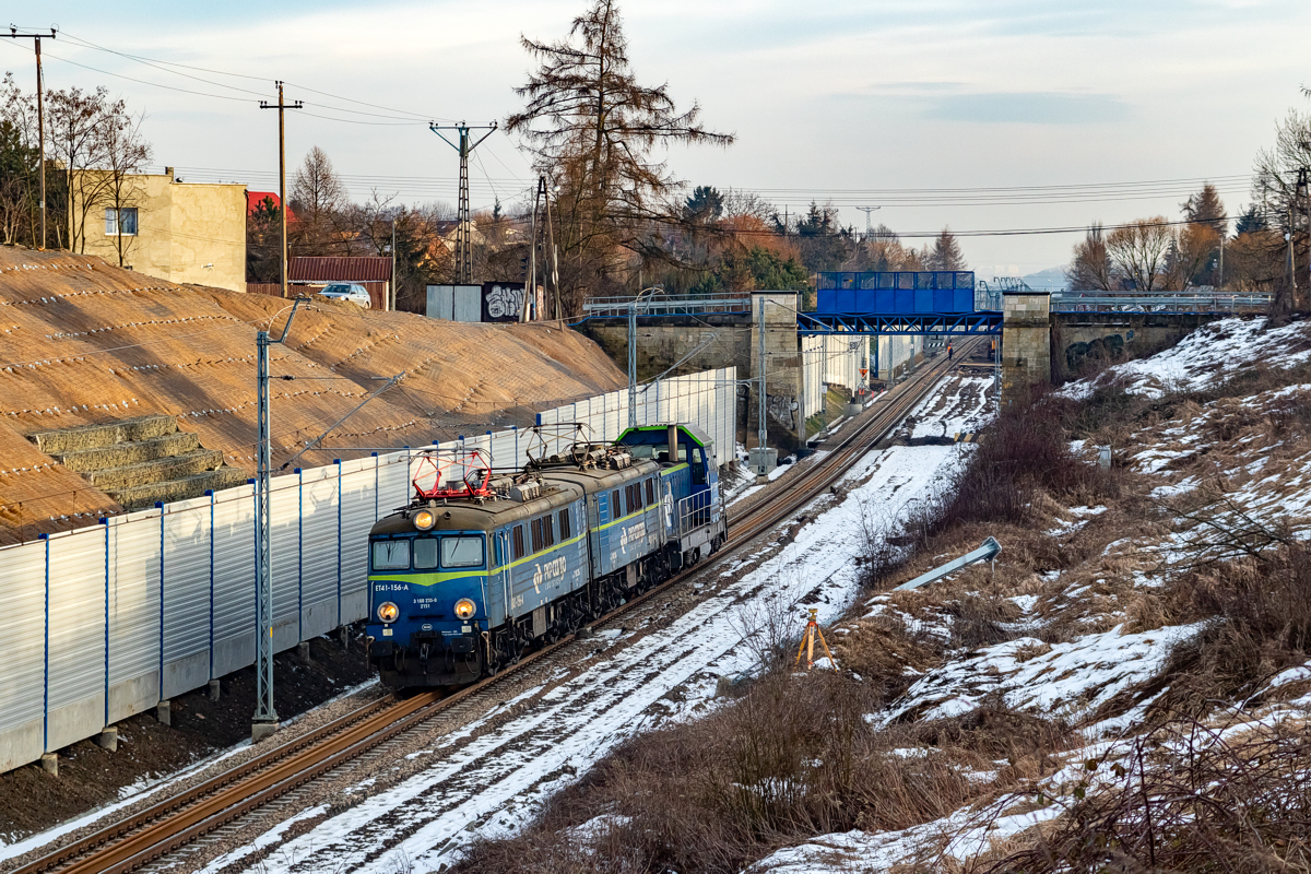 ET41-156+SM42-1276: Kraków Wapiennik - Kraków Business Park