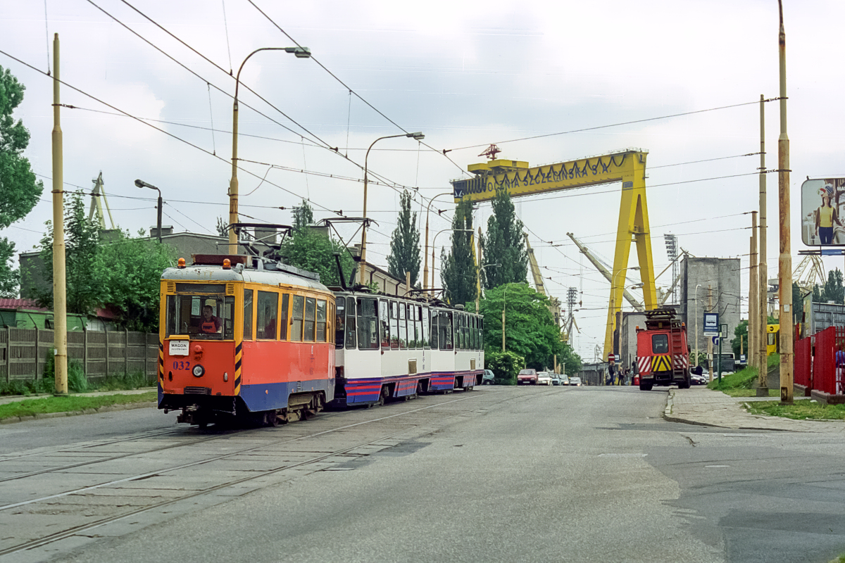 Zderzenie 4N #032 z Volvo B10MA #1572