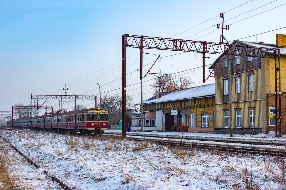EN57-063+864+945: Dygowo