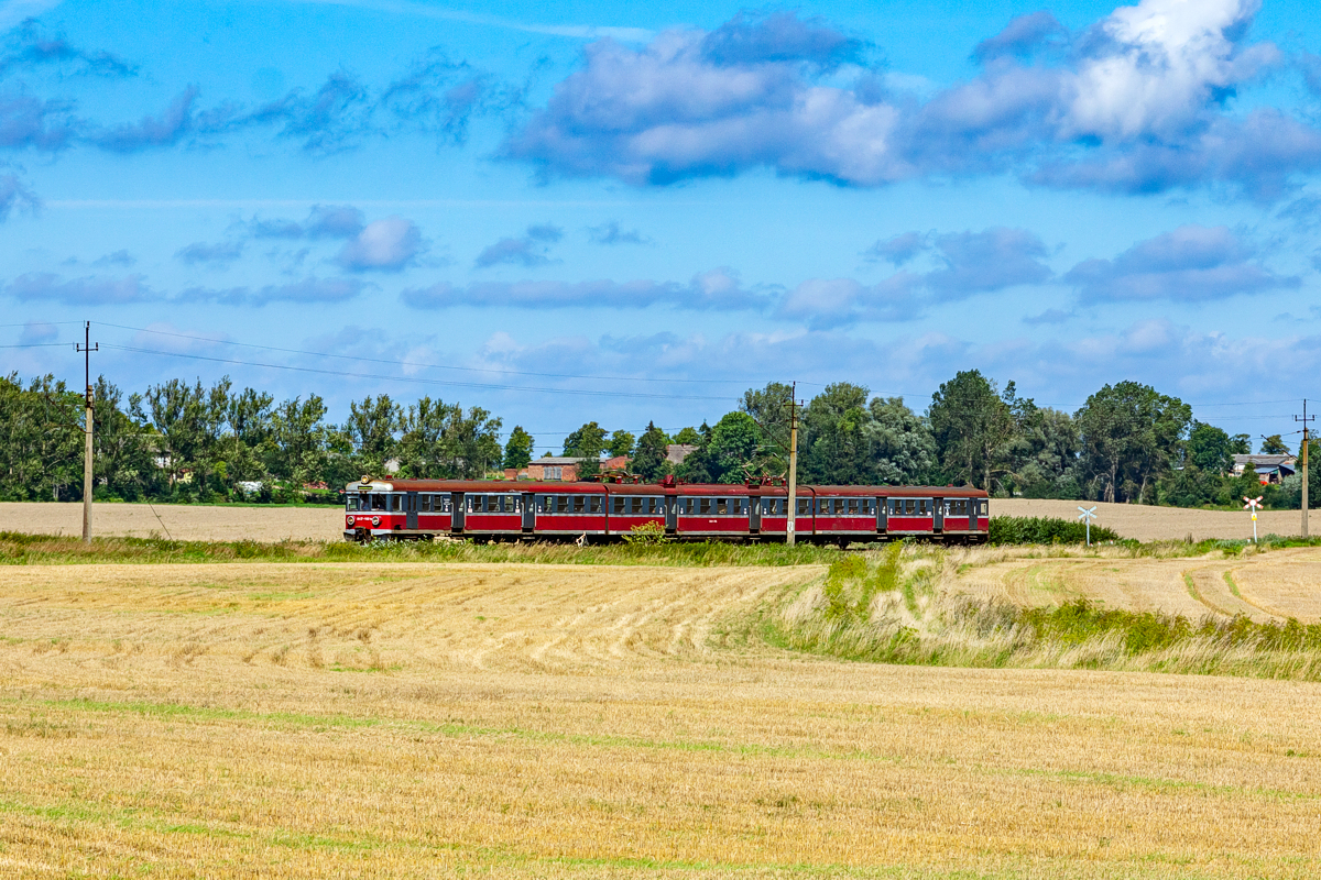 EN57-1185: Miłogoszcz - Tymień