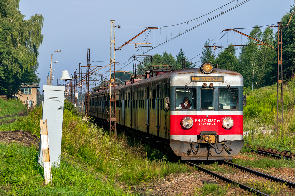 EN57-1387+EN71-005: Dulowa