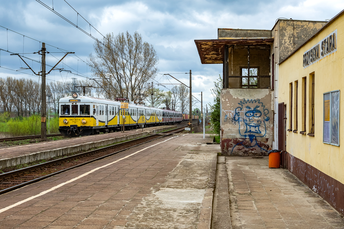 EN57-1677+1060: Przysieka Stara