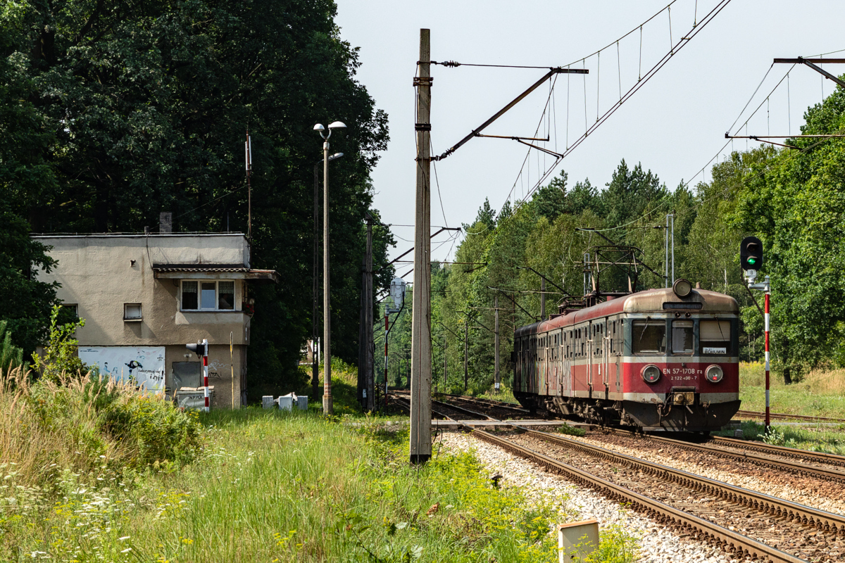 EN57-1708: pods. Kamień 