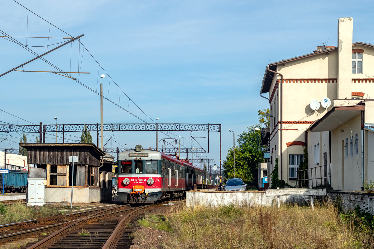 EN57-1823: Rogoźno Wielkopolskie