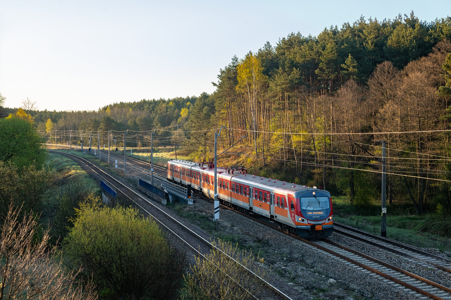 EN57-2020: Chrząstowice Olkuskie - Jaroszowiec Olkuski