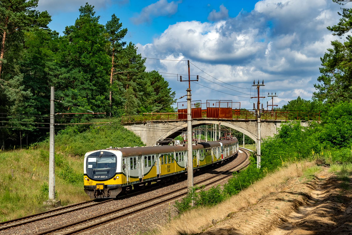 EN57-2031+2054+2035: Gądków Wielki - Pliszka