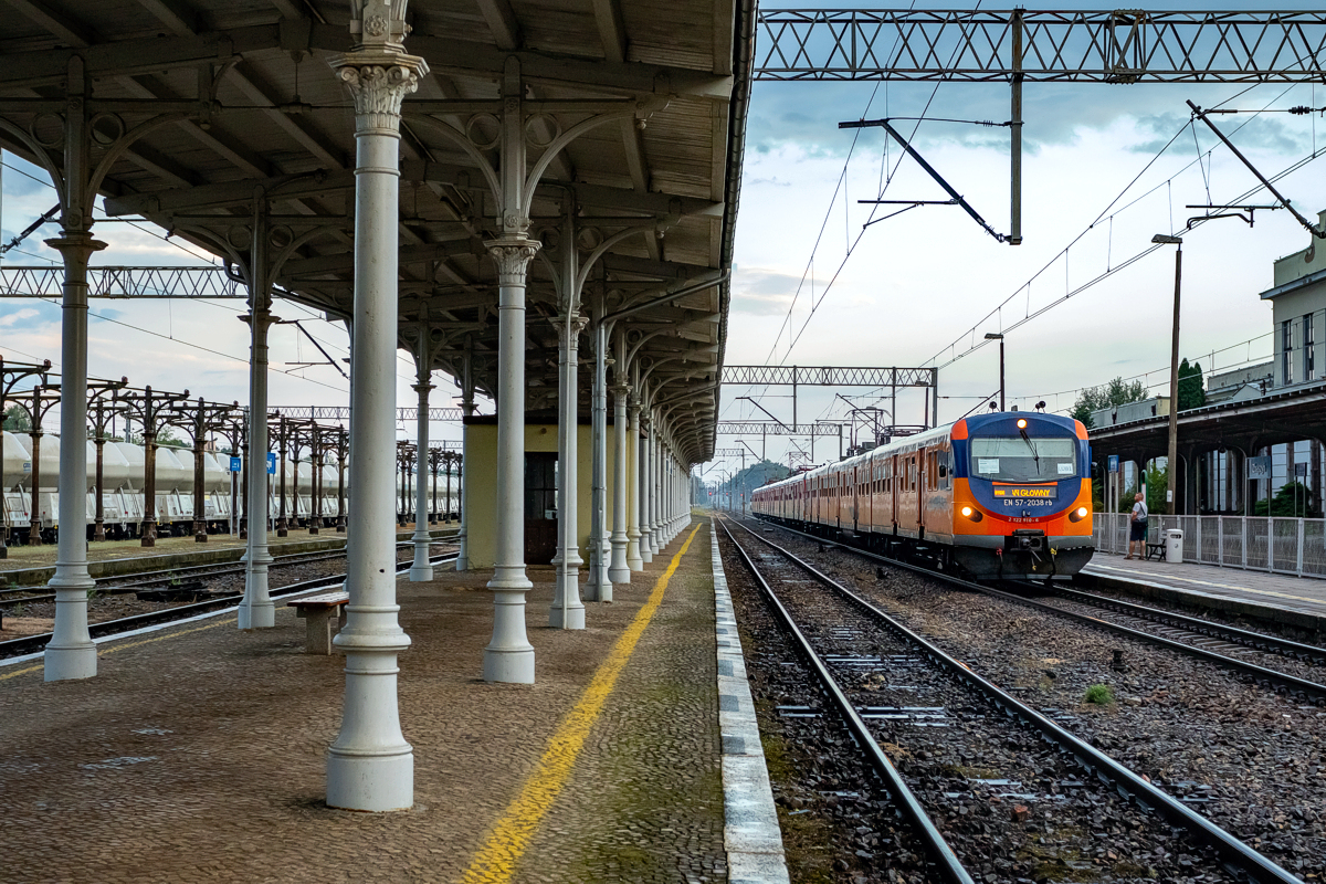 EN57-2038+2018+2011: Zbąszyń