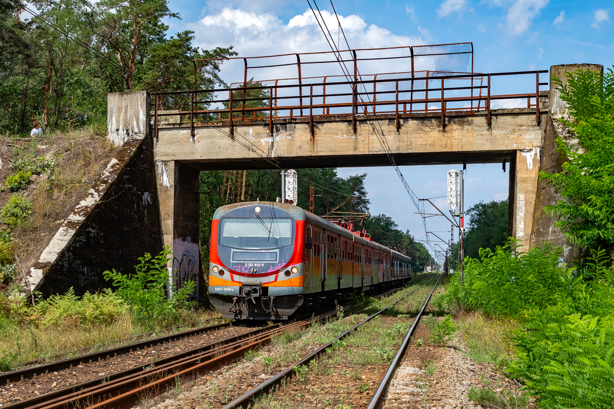 EN57-2046+792: Raszowa - podg. Kłodnica