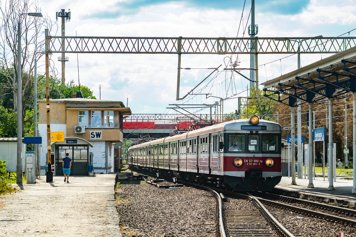 EN57-810+1945+934: Świebodzin