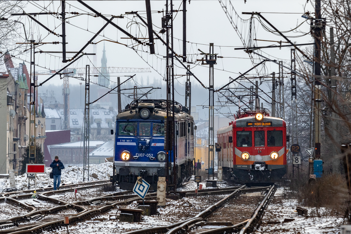 EN57-840: Kraków Główny