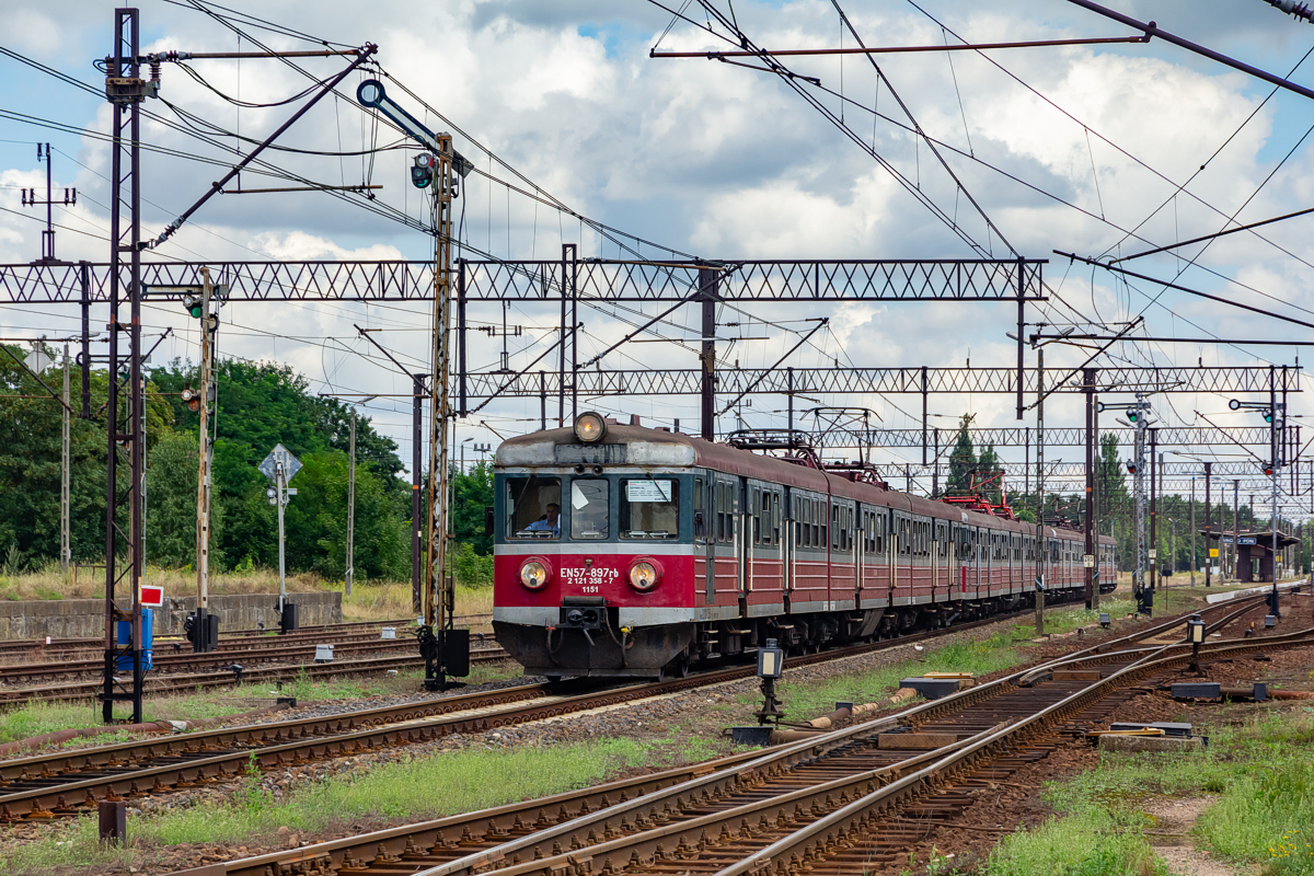 EN57-897+868+804: Runowo Pomorskie