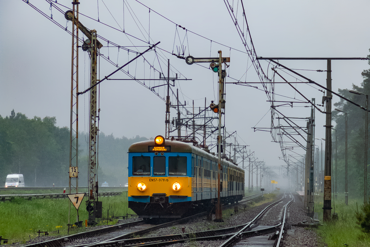 EN57-978+1517: Rurka
