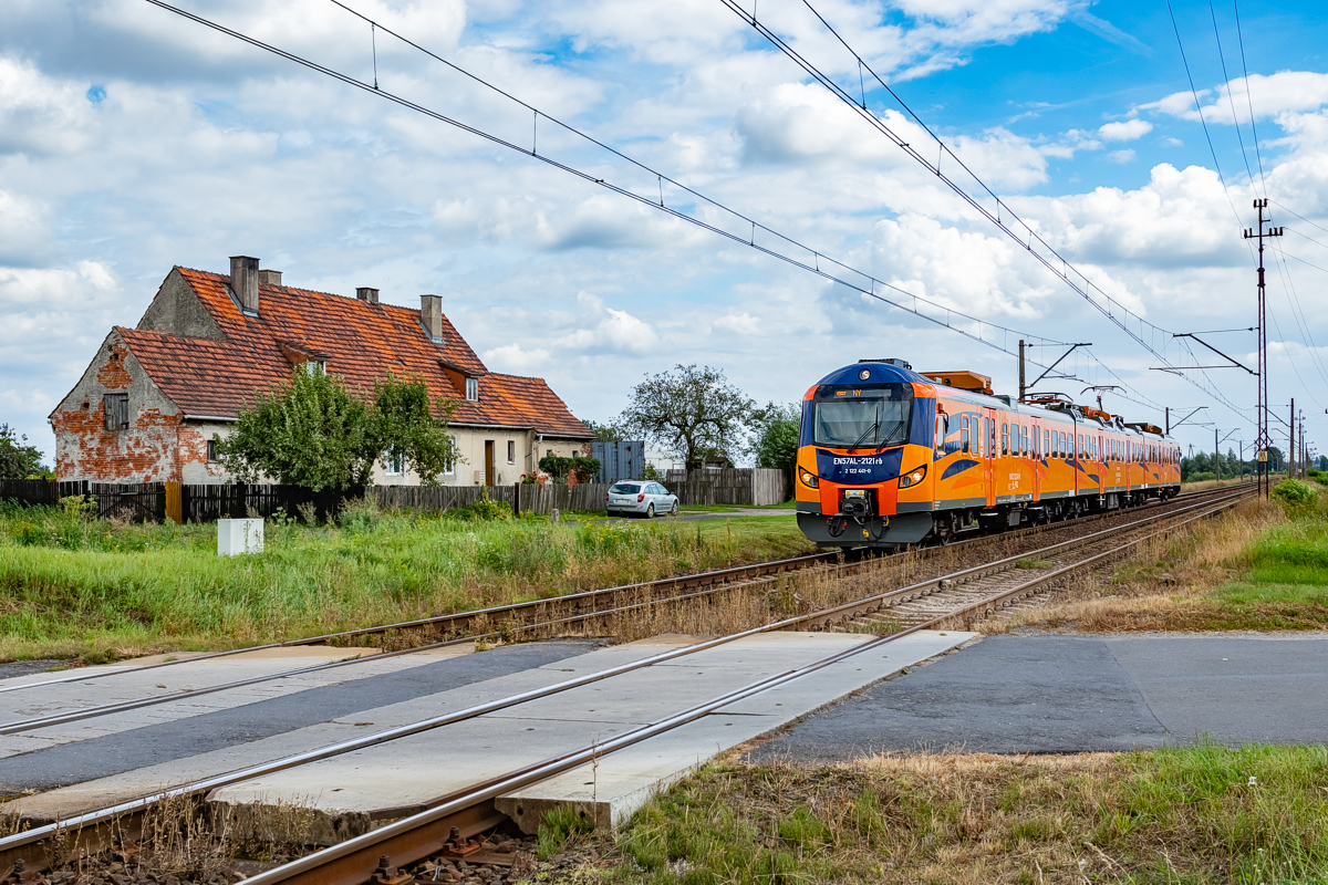 EN57AL-2121: Sieradz - Sędzice