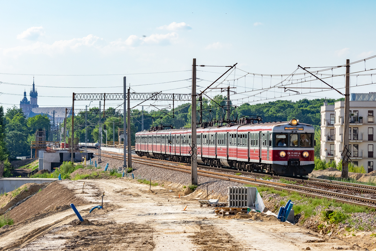 EN71-019+EN57-1772: Kraków Zabłocie - Kraków Płaszów