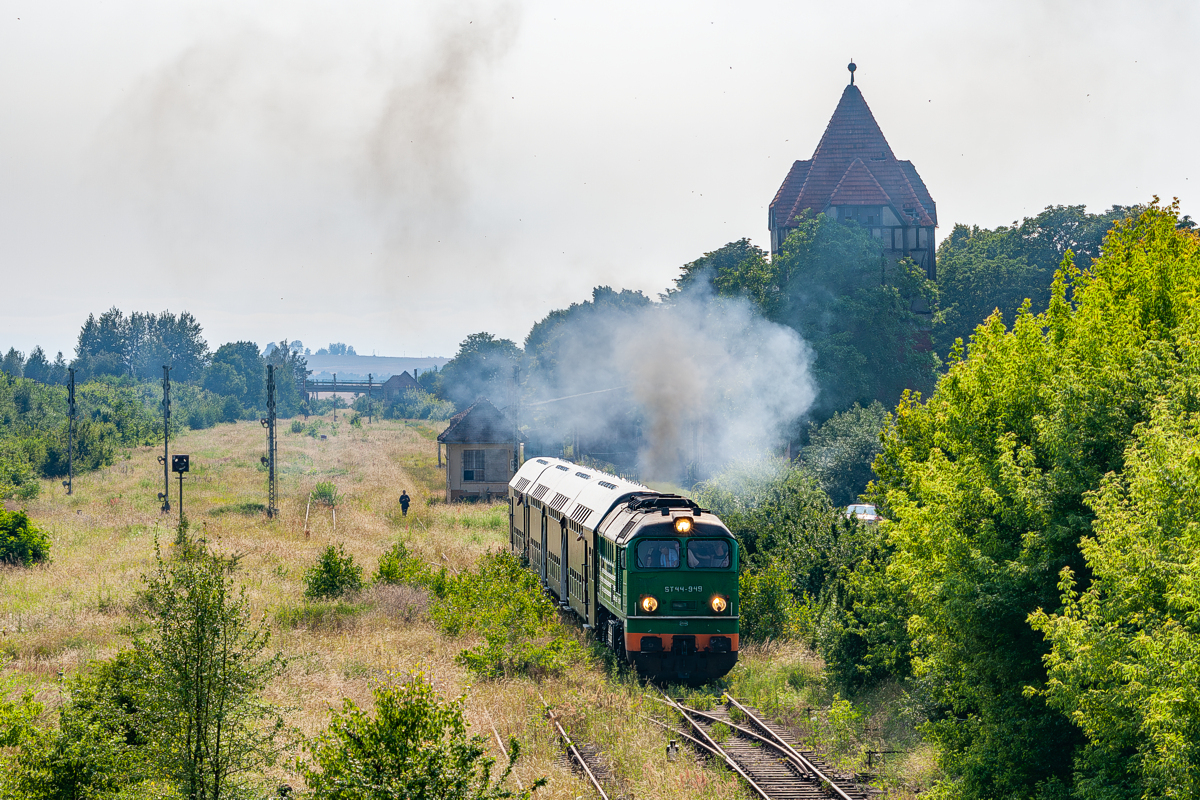 ST44-949