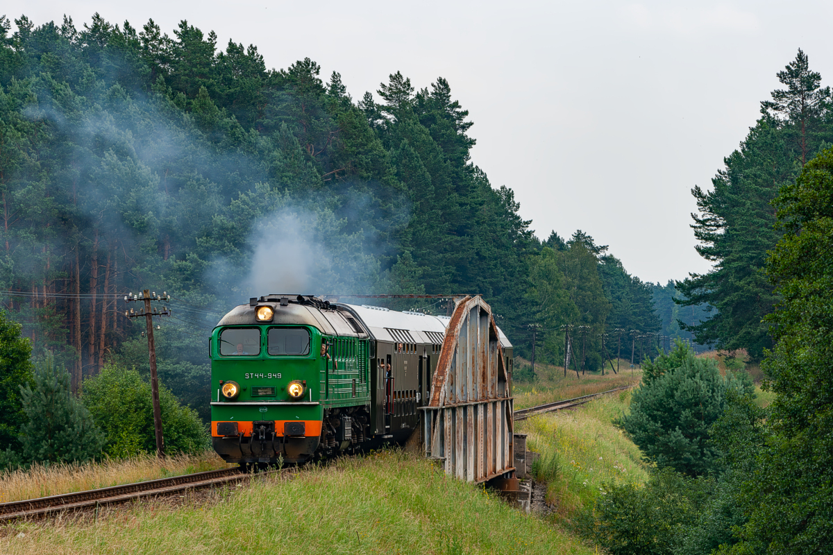 ST44-949