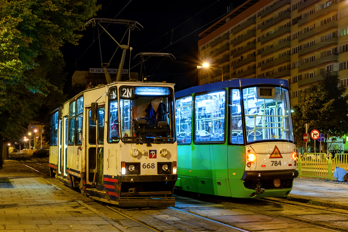 105N #668, 105N2k/2000 #784: Szczecin, al. Wyzwolenia 