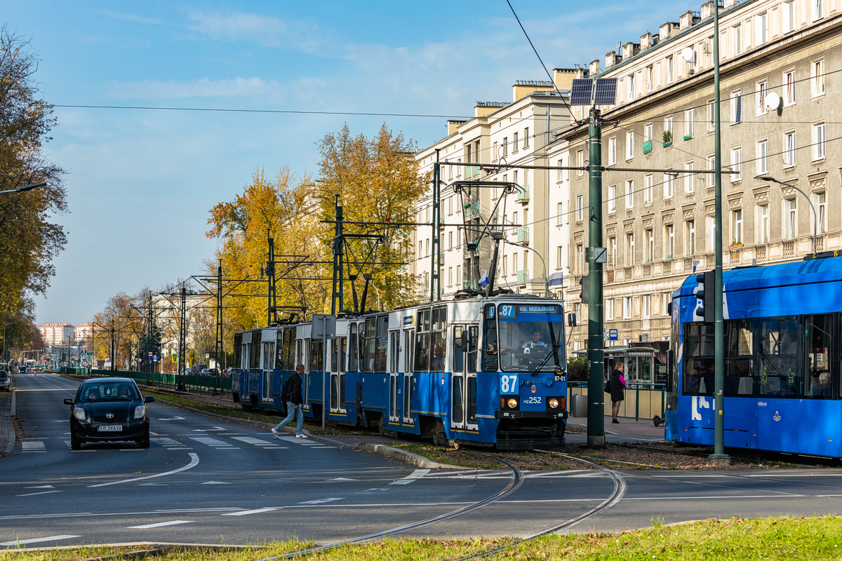 105Na #HZ252+HZ253+HZ260: Kraków, al. Andersa