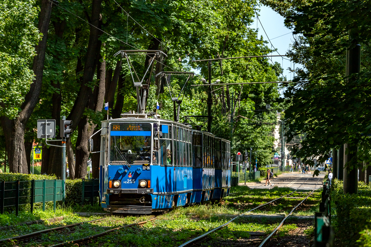 105Na #HZ255+HZ256+HZ257: Kraków, ul. Dietla