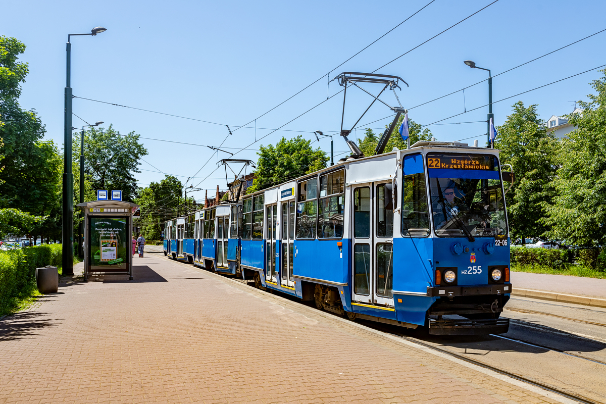 105Na #HZ255+HZ256+HZ257: Kraków, przystanek Starowiślna