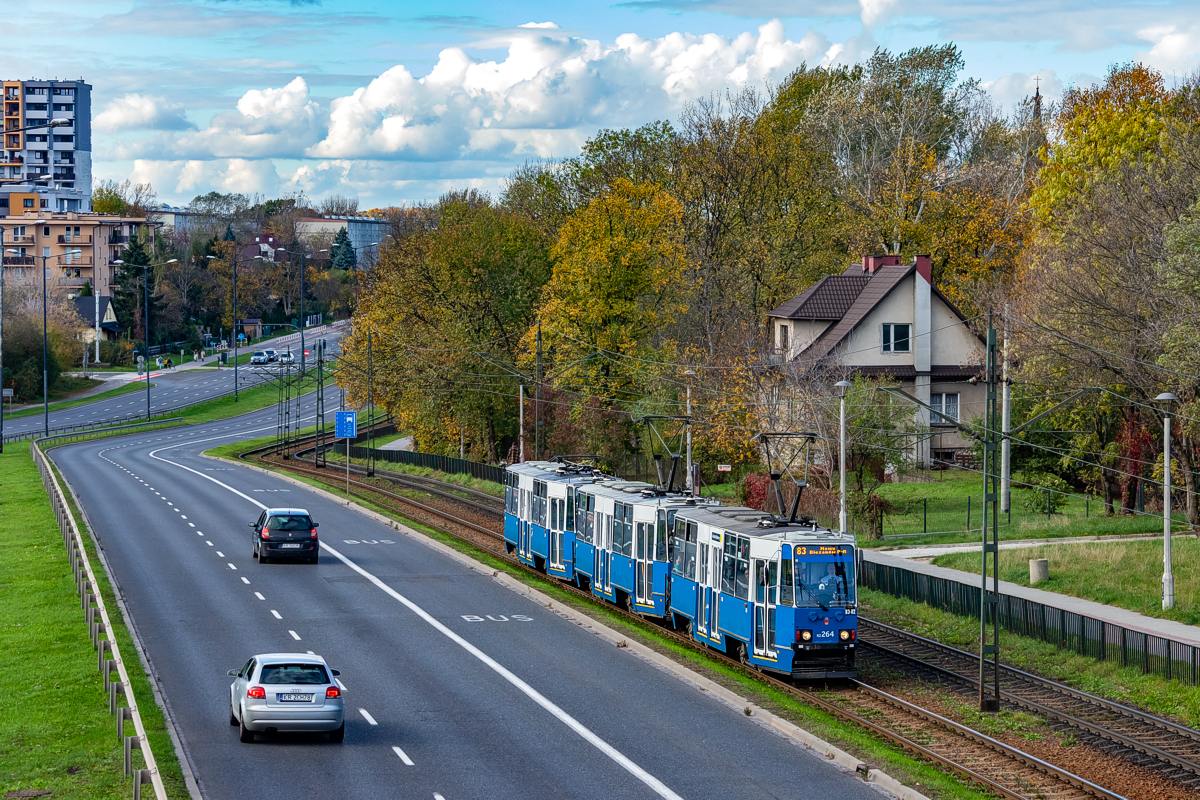 105Na #RZ264+RZ265+RZ260: Kraków, ul. Wielicka