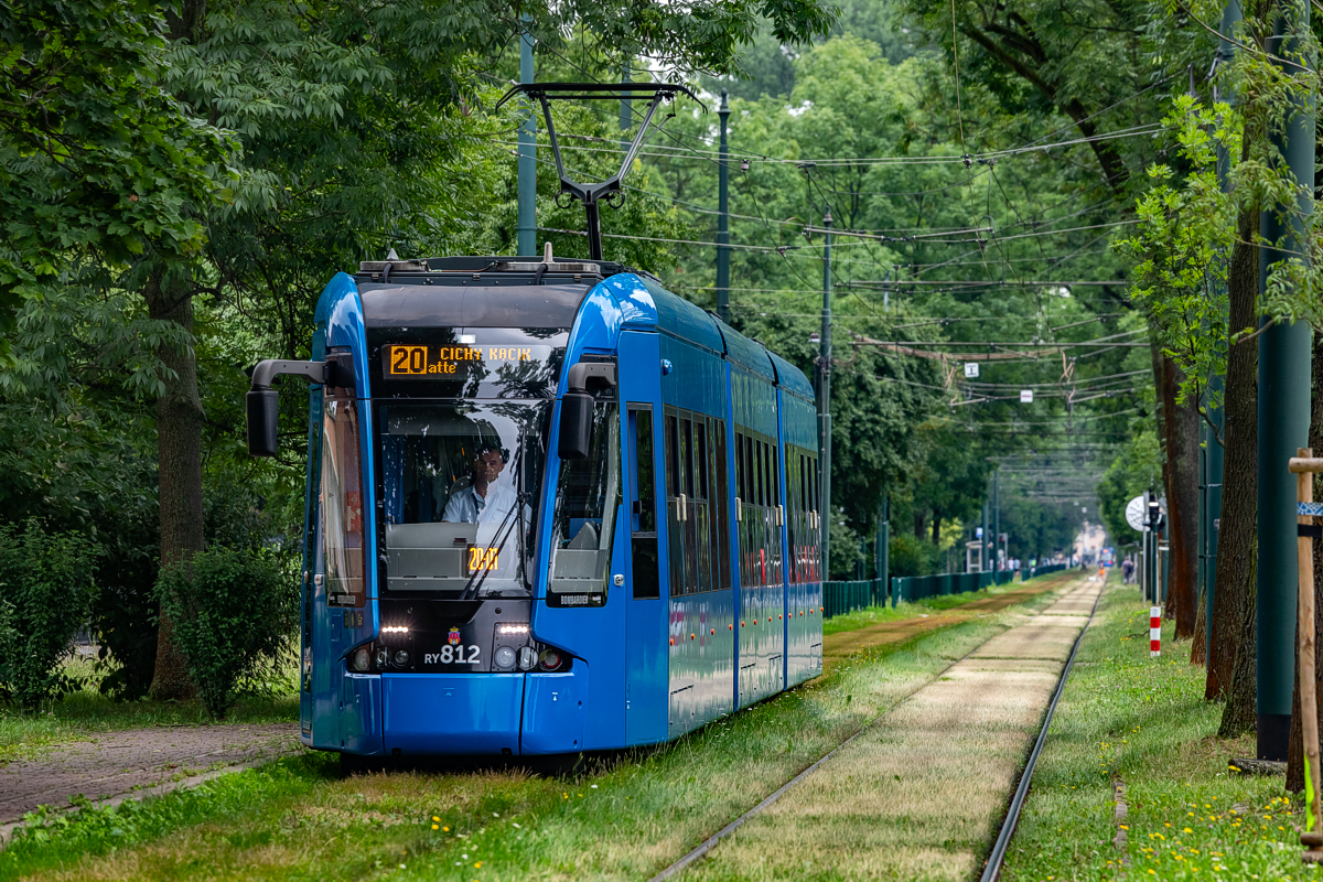 NGT8 #RY812: Kraków, al. 3 Maja