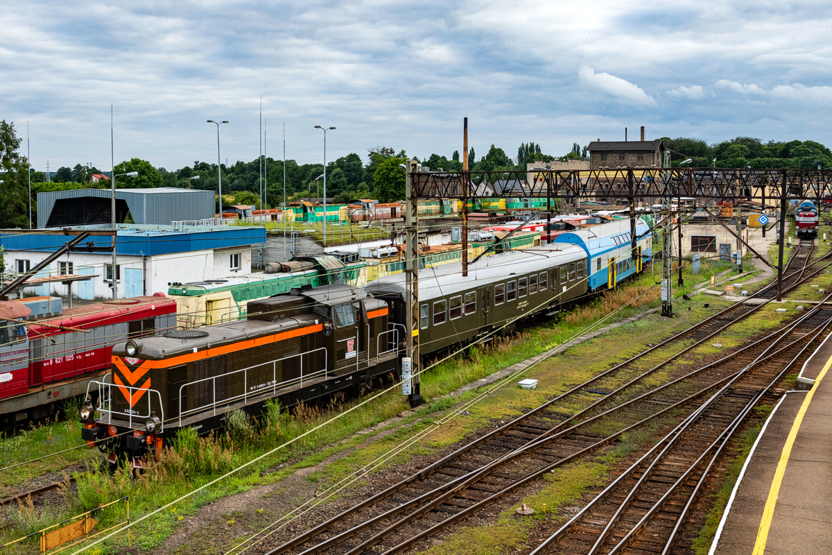 SM42-523: Krzyż 