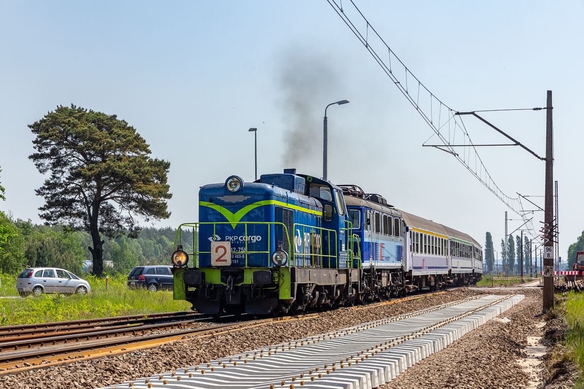 SM42-758+EU07-015: Świnoujście SiA5