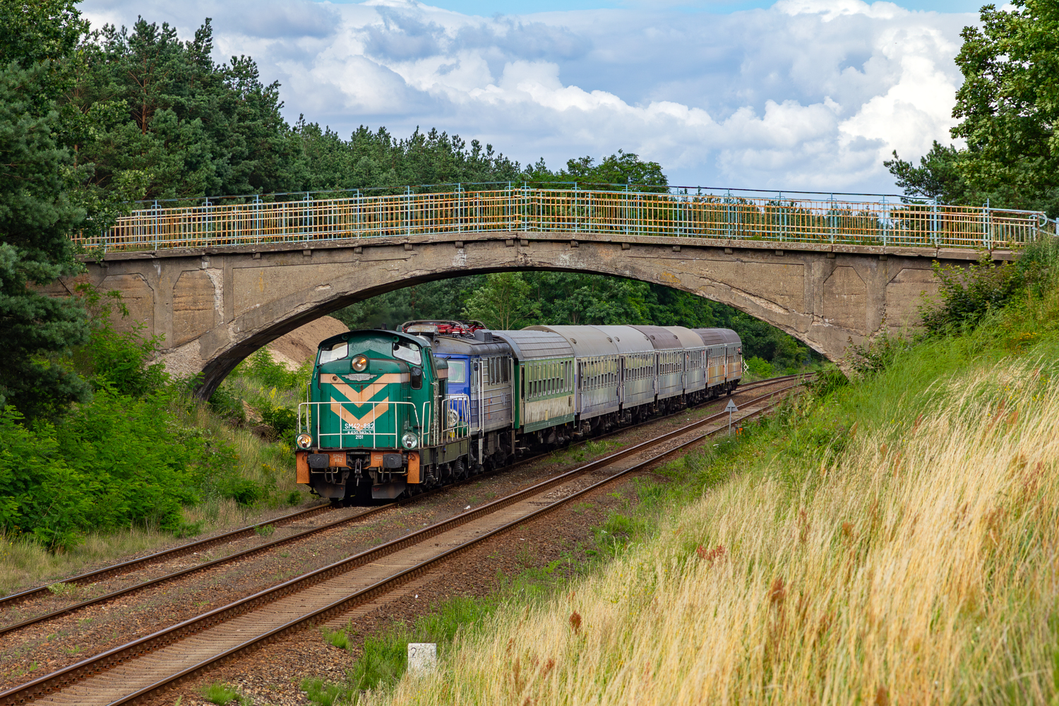 SM42-882+EP07-1057: Wieleń Północny - Krzyż