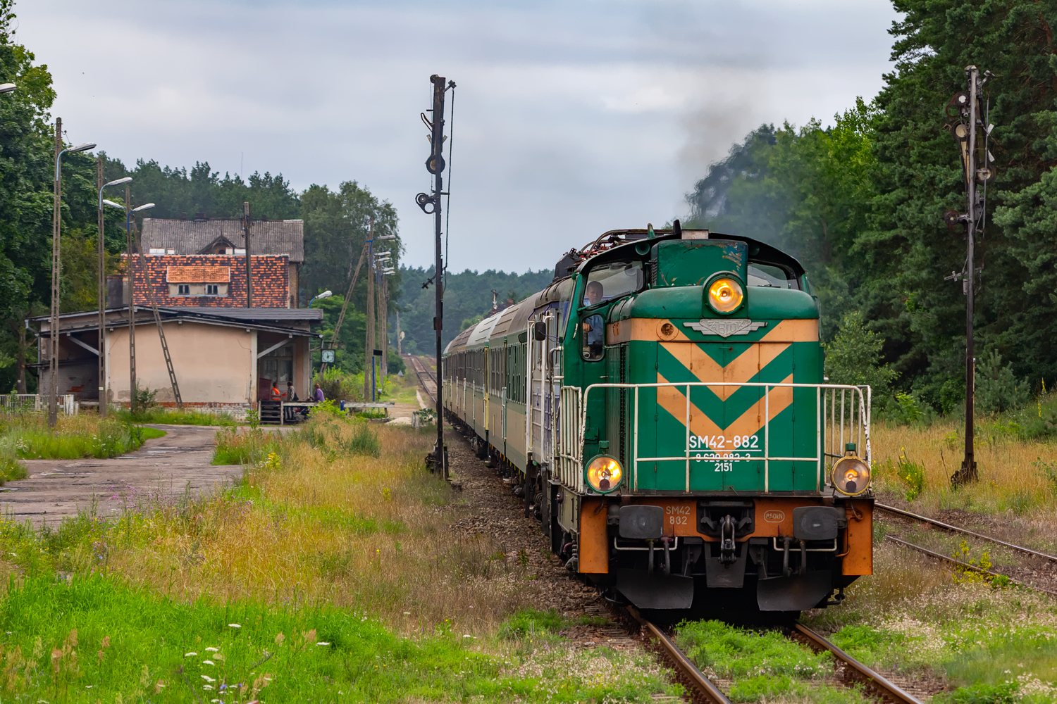 SM42-882+EU07-302: Stobno