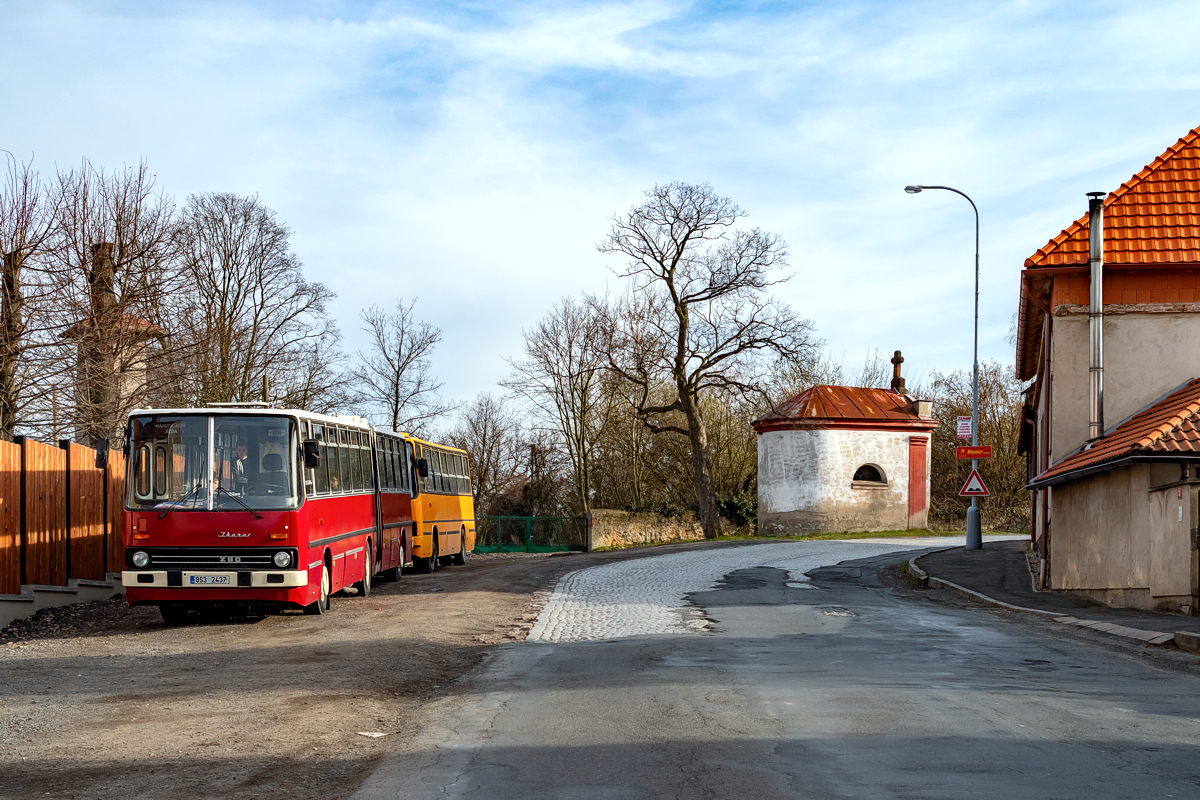 Ikarus 280.08A #8S3 2437: Kostelec nad Černými lesy, ul. Českobrodská