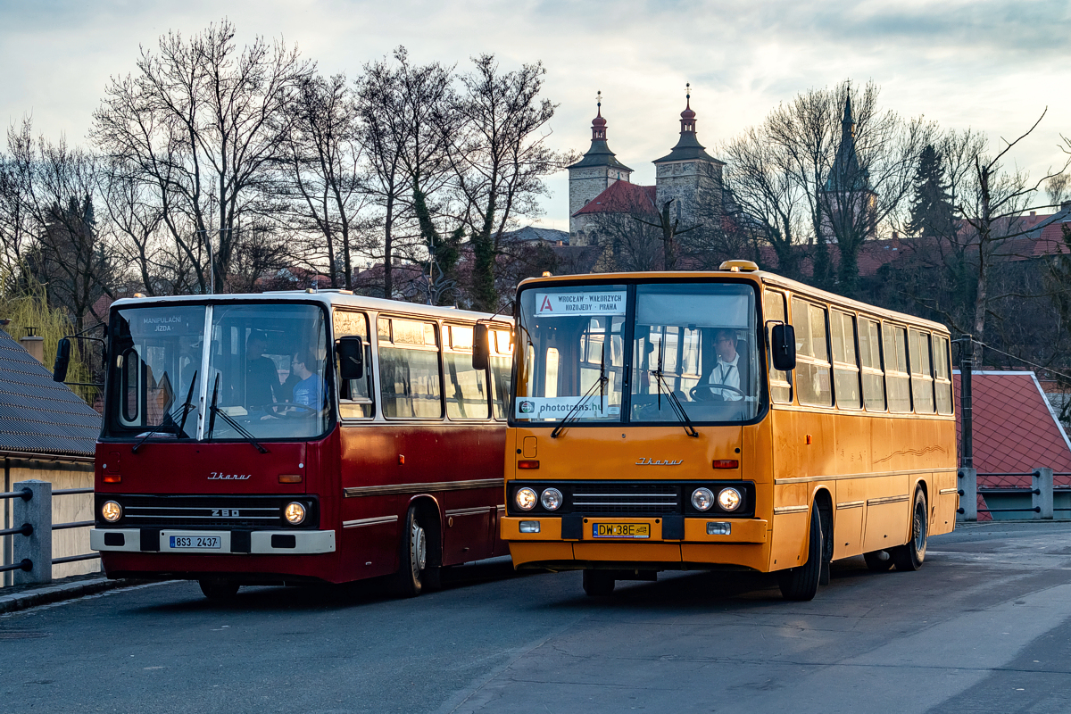 Ikarus 260.32 #DW 38E: Kouřim, ul. Kolínská