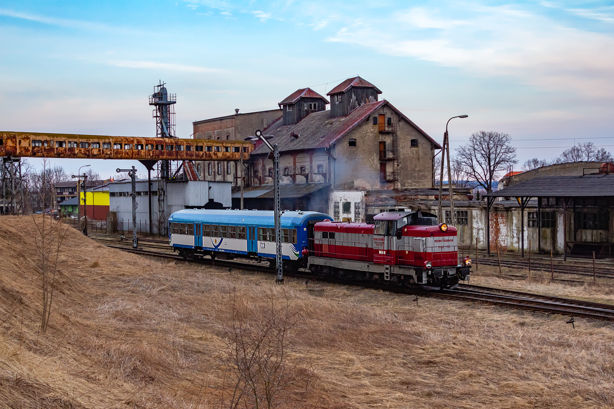 SU42-512: Pieniężno