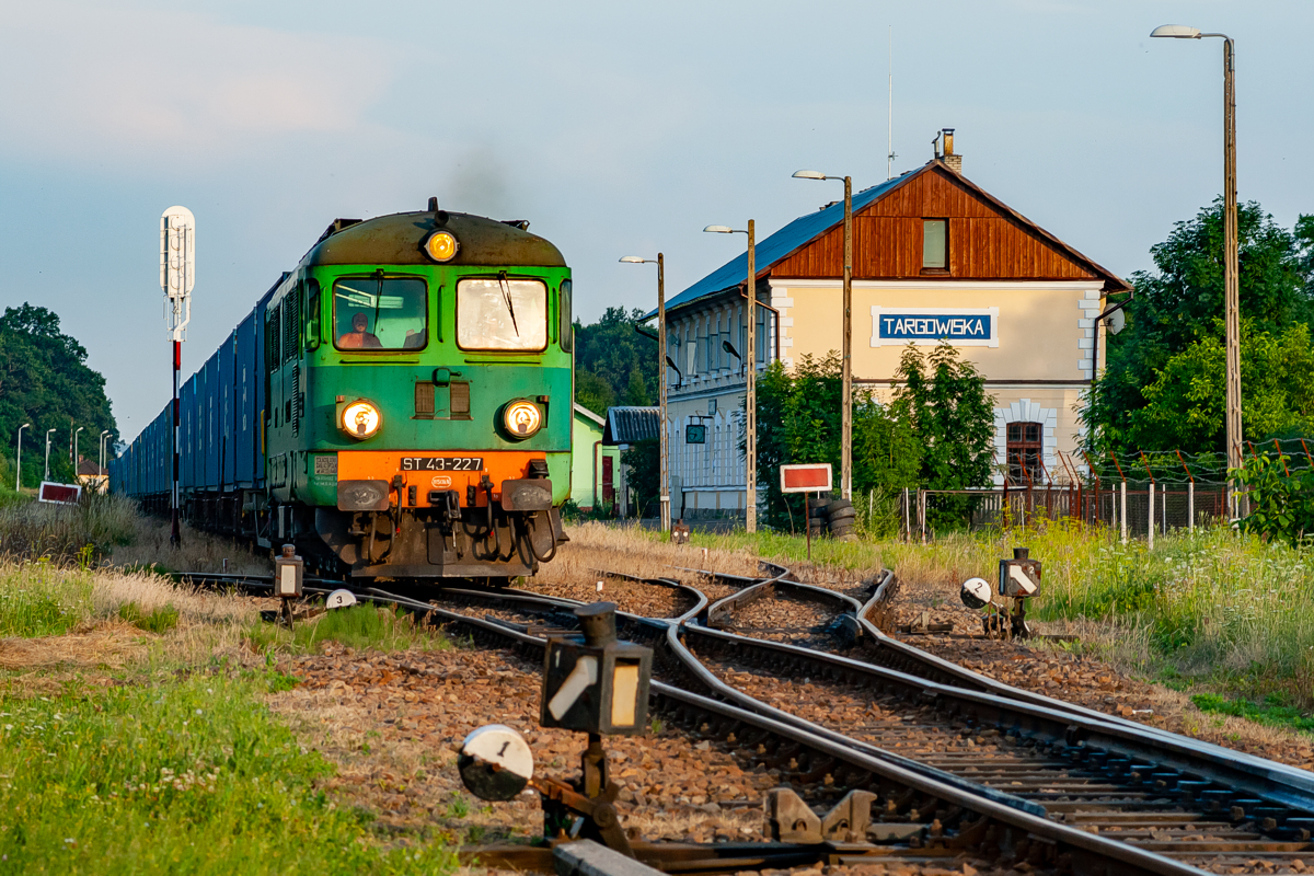 ST43-227: Targowiska