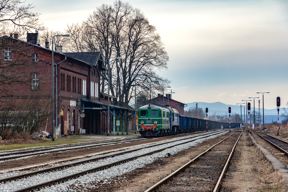 ST43-265+ST44-1236: Paczków