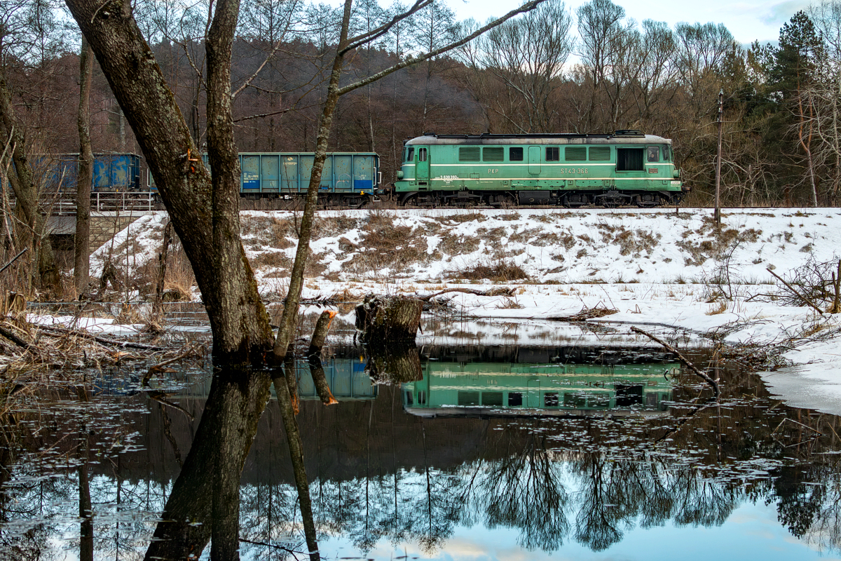 ST43-366: Werchrata - Dziewięcierz