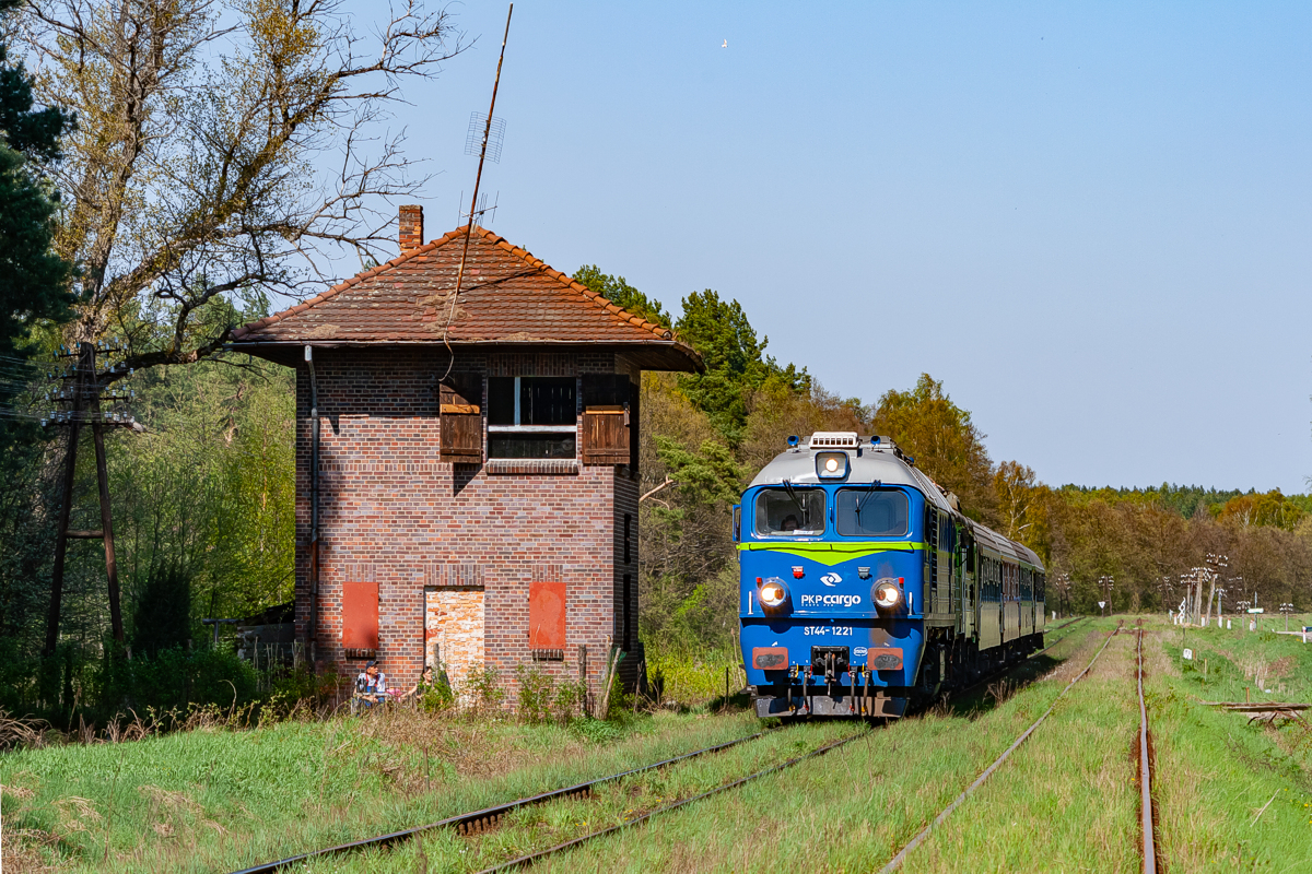 ST44-1221+EP07-480: Silnowo - Łubowo