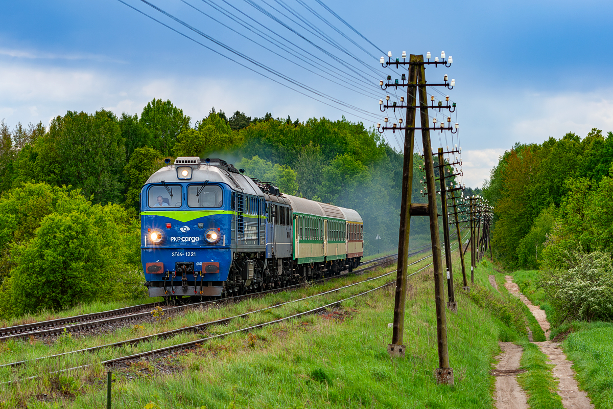 ST44-1221+EU07-214: Czaplinek