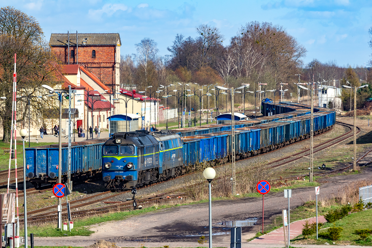ST44-1233+ST45-12: Giżycko