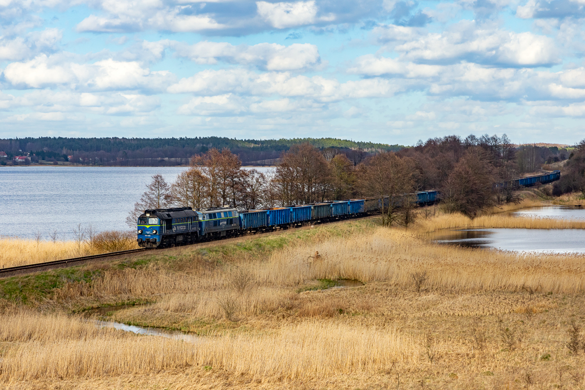 ST44-1233+ST45-12: Niegocin - Sterławki Małe