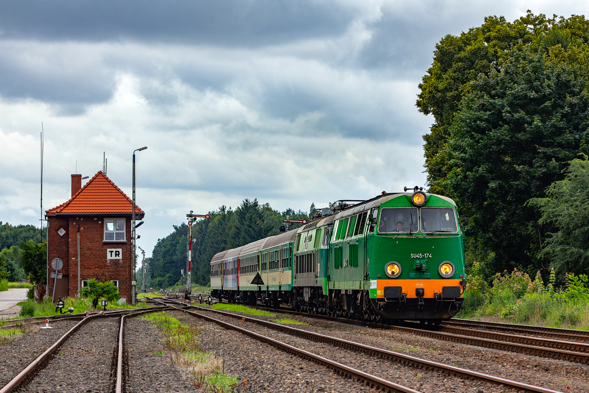 SU45-174+ET22-772: Trzcianka