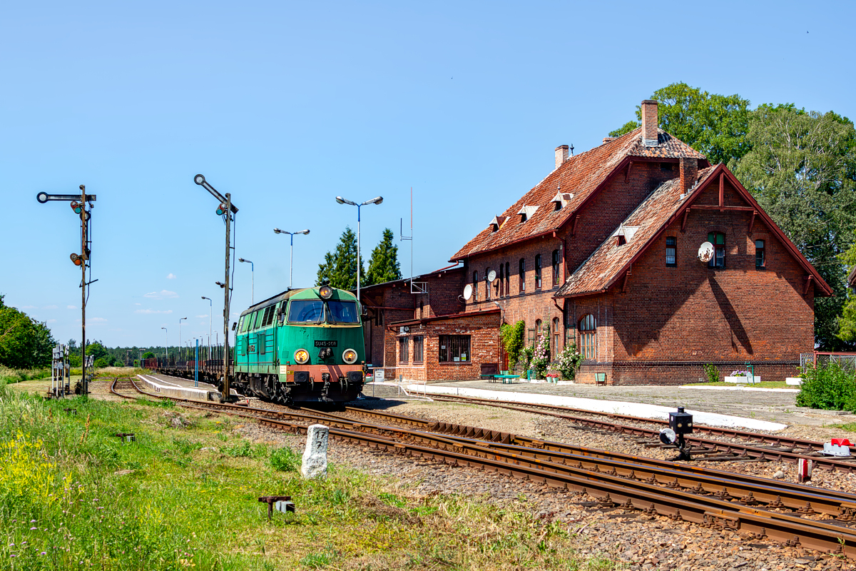 SU45-208: Osie