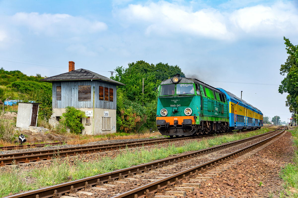 SU45-241: Santok