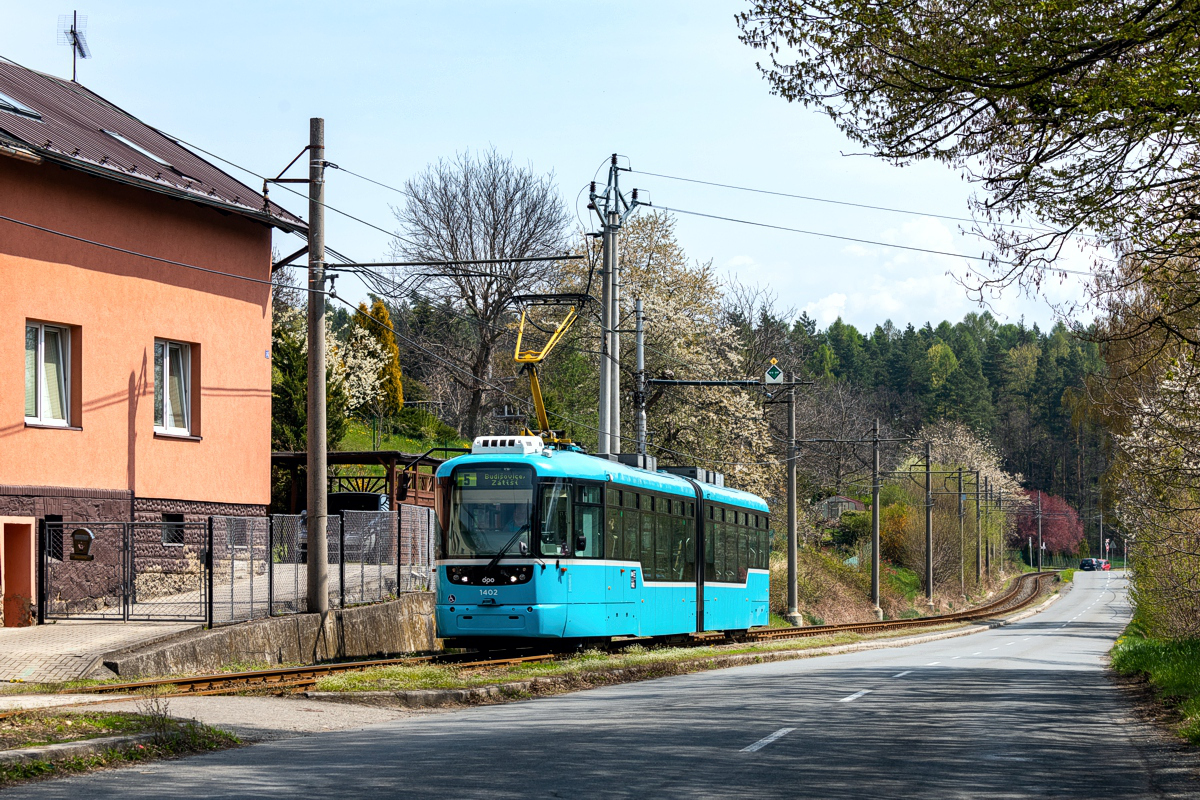 VarioLF #1402: Dolní Lhota, ul. Kyjovická