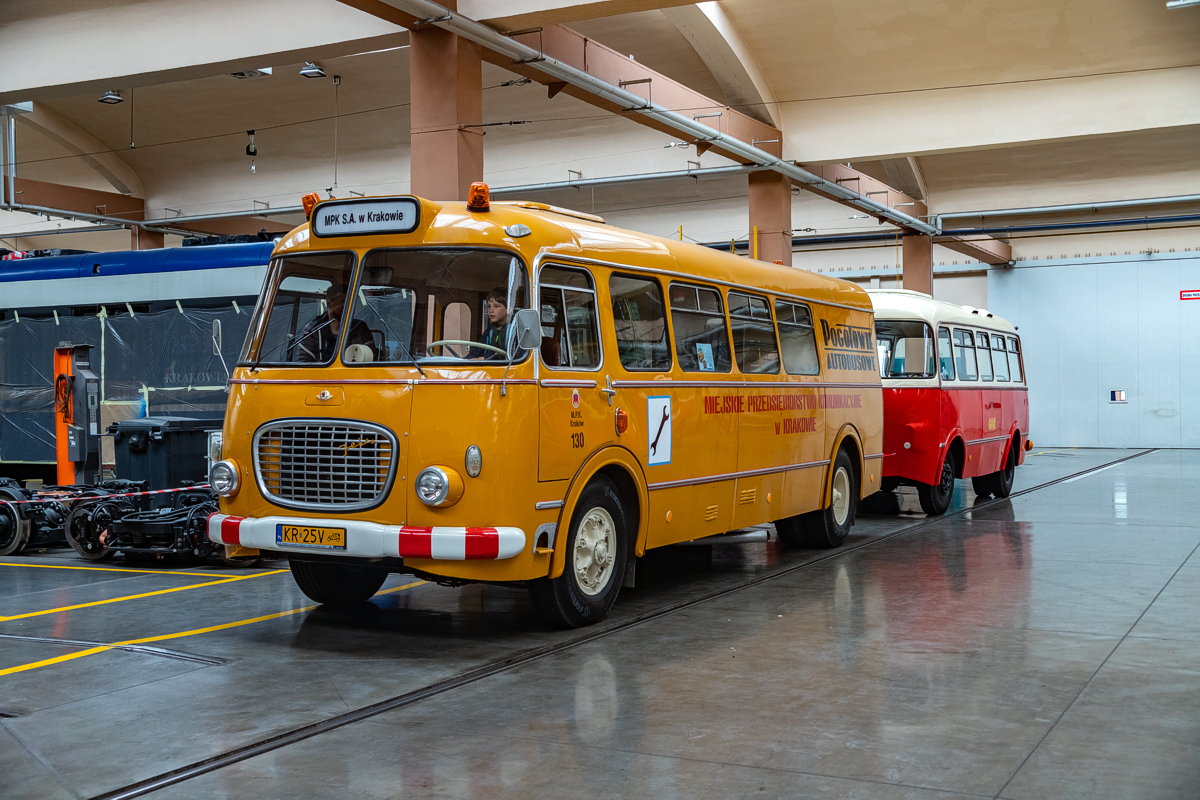 Jelcz 272 MEX #130: Kraków, zajezdnia Podgórze